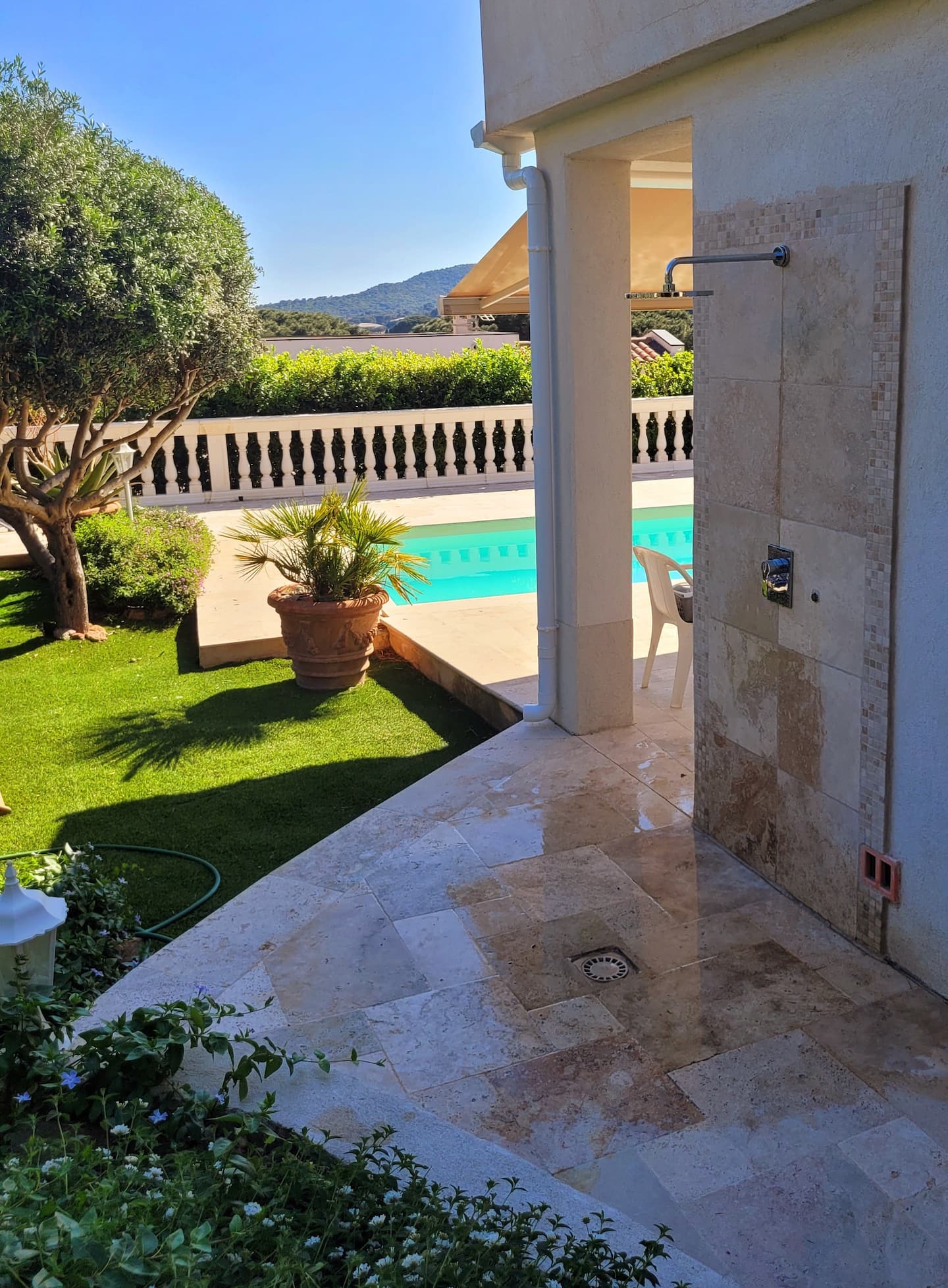 Douche extérieure